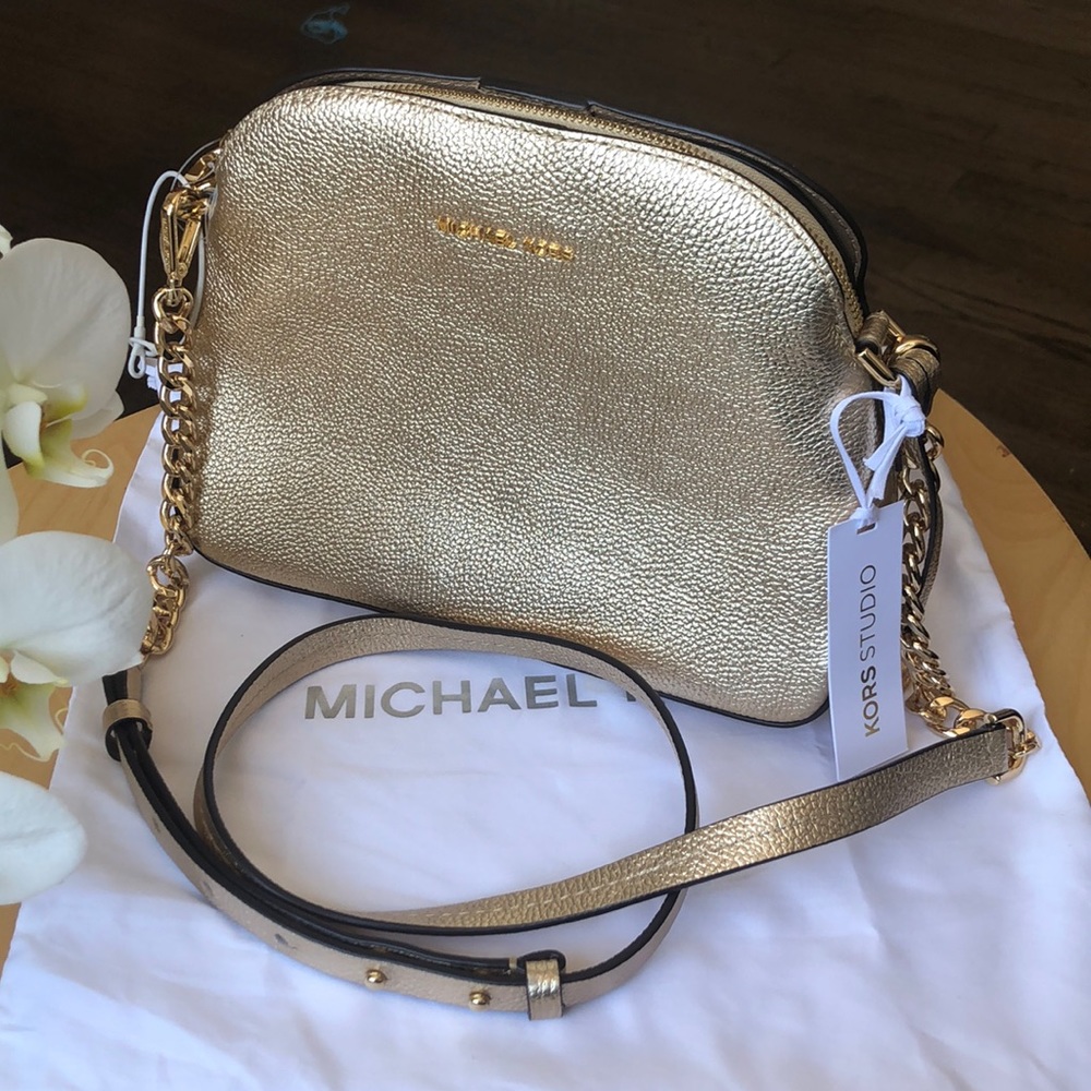 Michael Kors Studio Mercer Dome Messenger - Gold